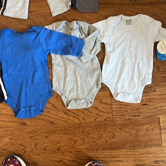 9-12 month boy lot - Picture 2 of 3